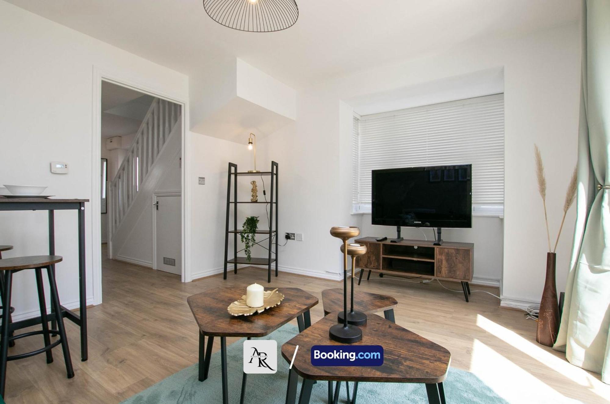Cozy House By Ar Properties Short Lets & Serviced Accommodation קולצ'סטר מראה חיצוני תמונה