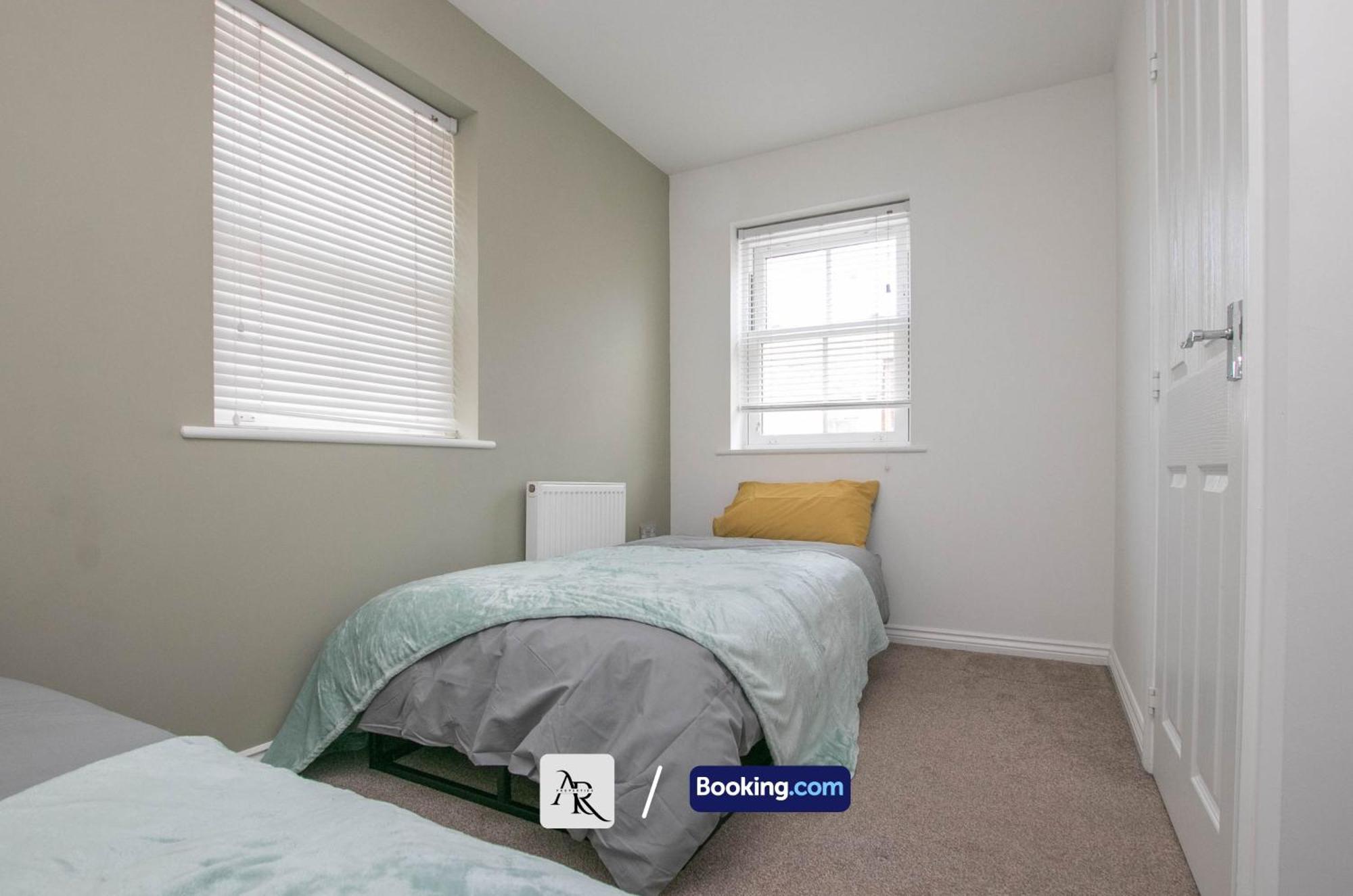 Cozy House By Ar Properties Short Lets & Serviced Accommodation קולצ'סטר מראה חיצוני תמונה