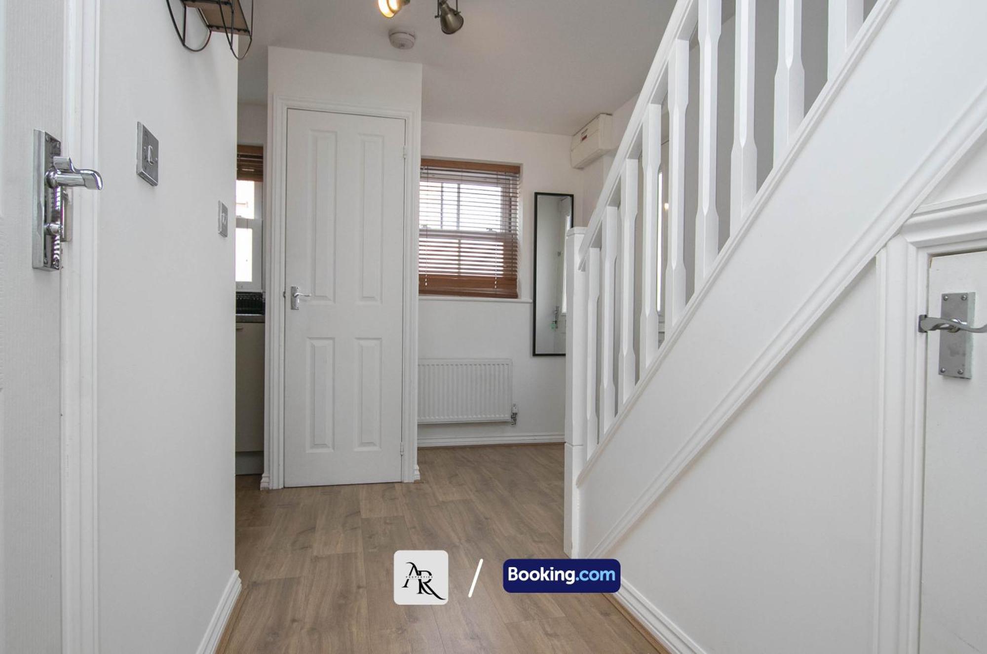 Cozy House By Ar Properties Short Lets & Serviced Accommodation קולצ'סטר מראה חיצוני תמונה